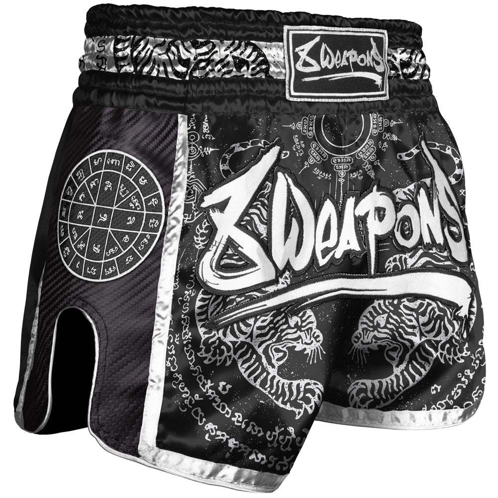 Short de Muay Thaï noir avec motif tigres Sak Yant, coupe courte et matière légère résistante