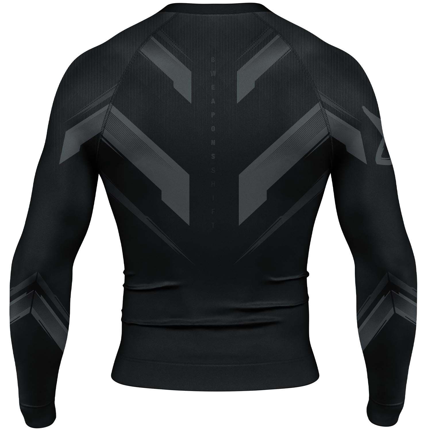 Homme portant rashguard manches courtes 8 WEAPONS noir ajusté pour sports de combat