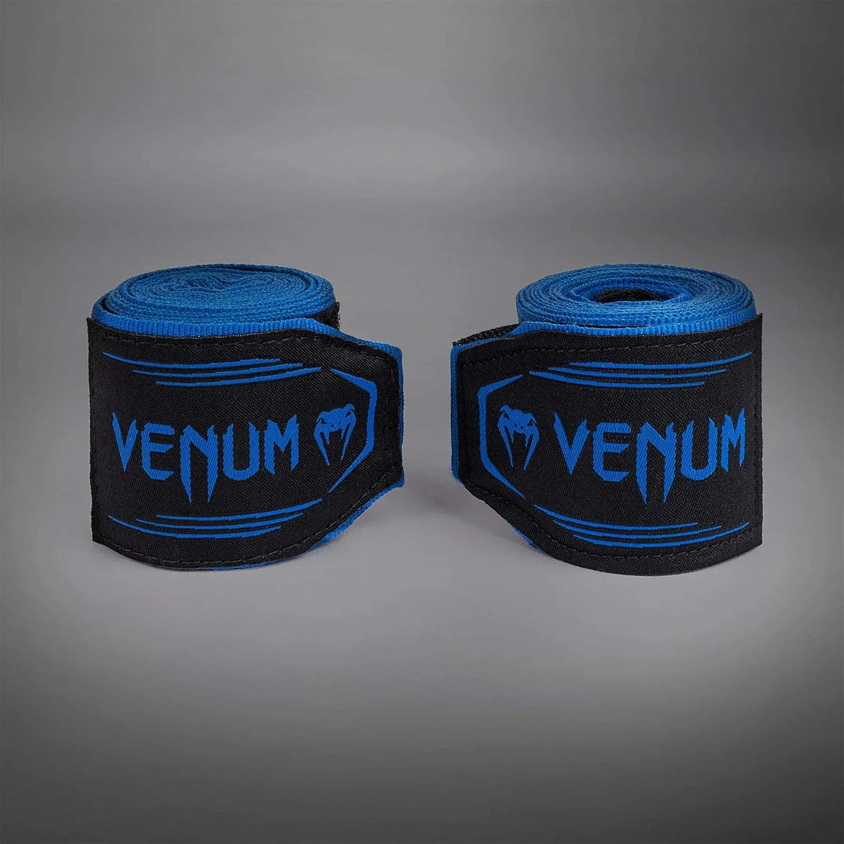 Bandes de boxe Venum bleu royal en coton élastiqué avec velcro et boucle pouce