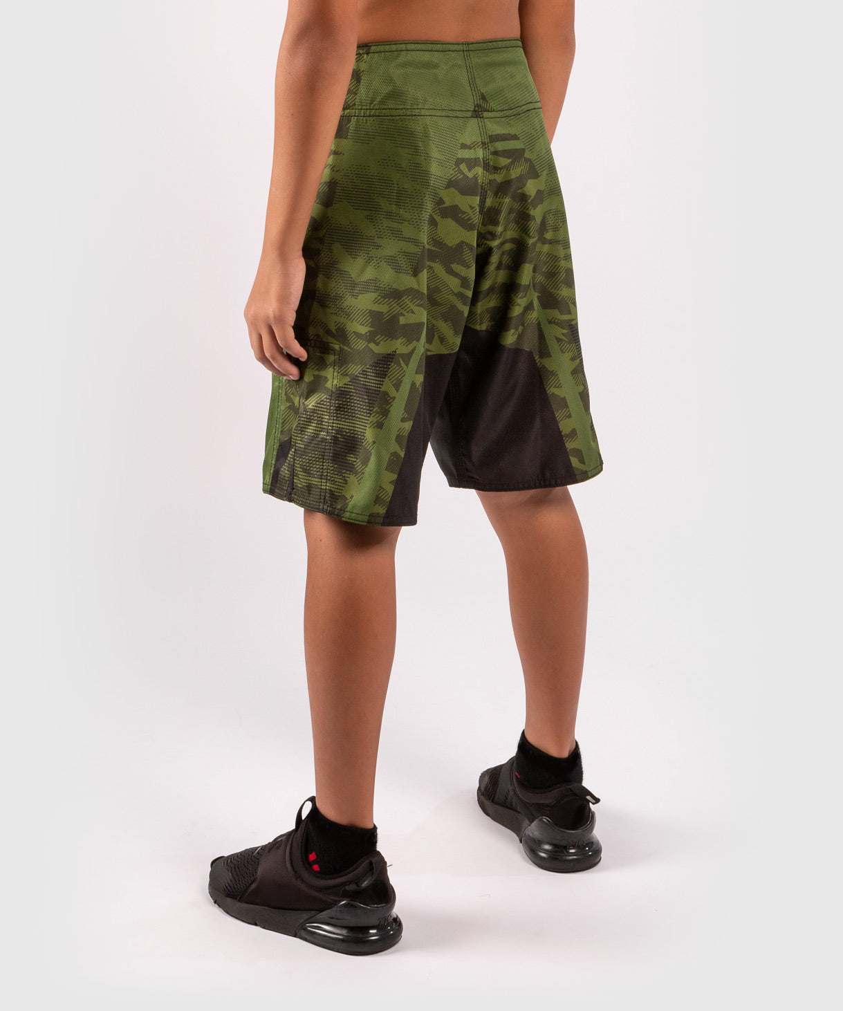 Fightshort enfant Venum Trooper kaki noir camouflage militaire pour sports de combat