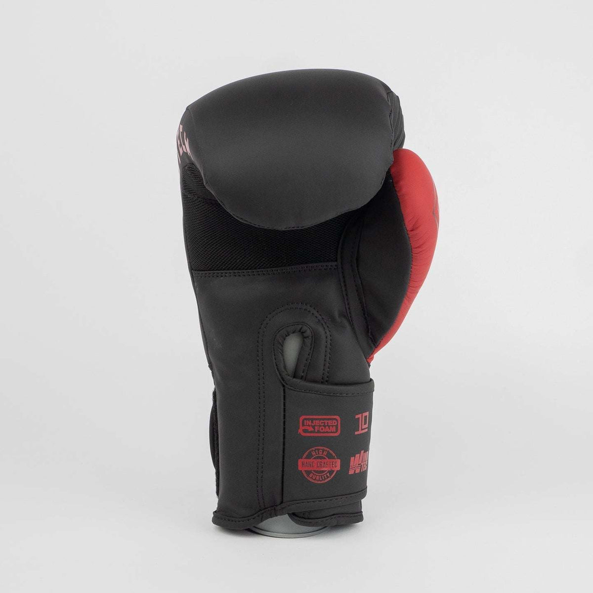 Gants de boxe EV1 Metal Boxe noir rouge avec velcro large et mousse haute densité pour protection et confort.