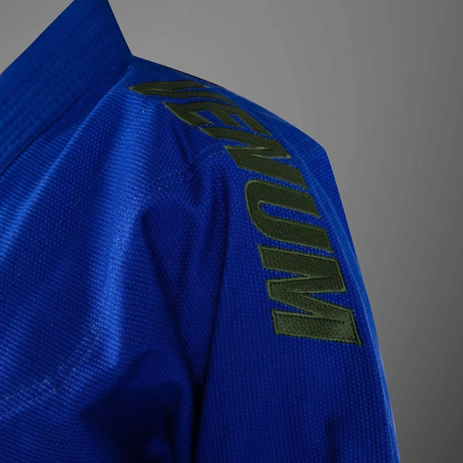 Kimono de Jiu Jitsu Brésilien noir Venum Contender Evo 2.0 en coton Pearl Weave et ripstop, durable et confortable