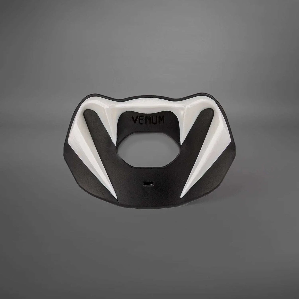 Protège-dents Venum Elite OG blanc et noir pour sports de combat avec ventilation optimale et protection renforcée
