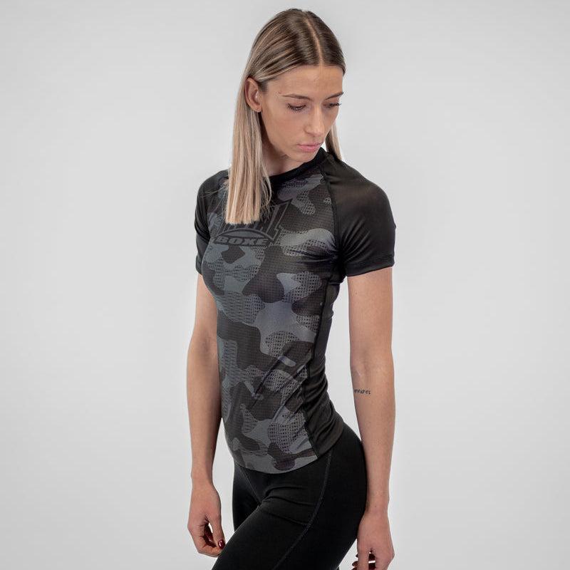 Rashguard femme Metal Boxe camo noir, coupe ajustée et matière technique pour entraînement MMA et grappling