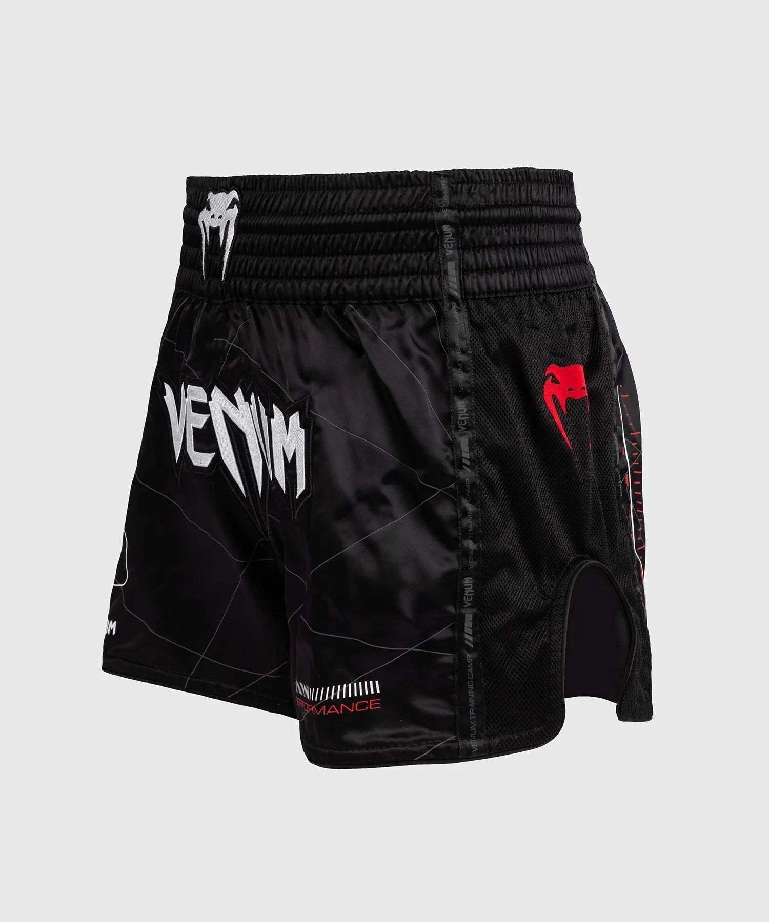 Short de Boxe Thaï Venum Tactical XT - Noir/Rouge Feu | Performance & Résistance