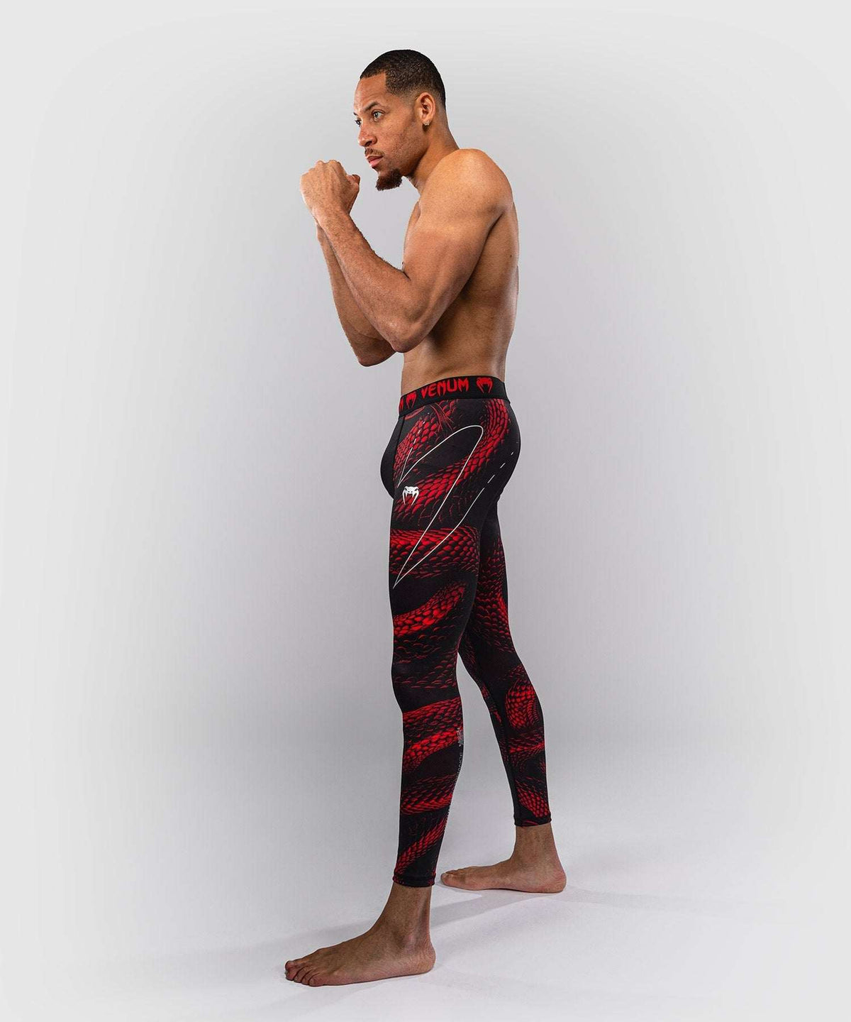 Spats Venum Matupa noir rouge argent en legging compression pour MMA et grappling