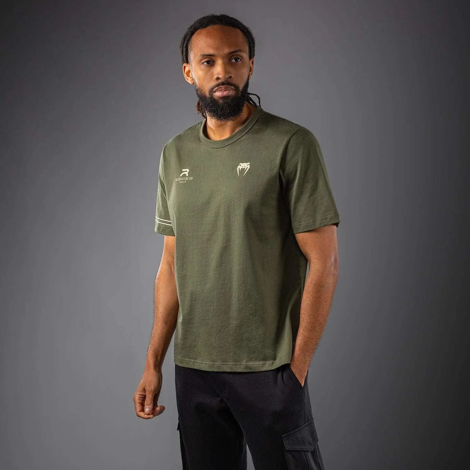 T-shirt Venum x Rajadamnern vert militaire manches courtes en coton pour sports de combat