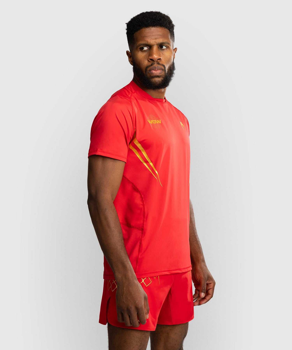 T-shirt Dry Tech Venum x WOW FC rouge et or, léger et respirant pour sports de combat