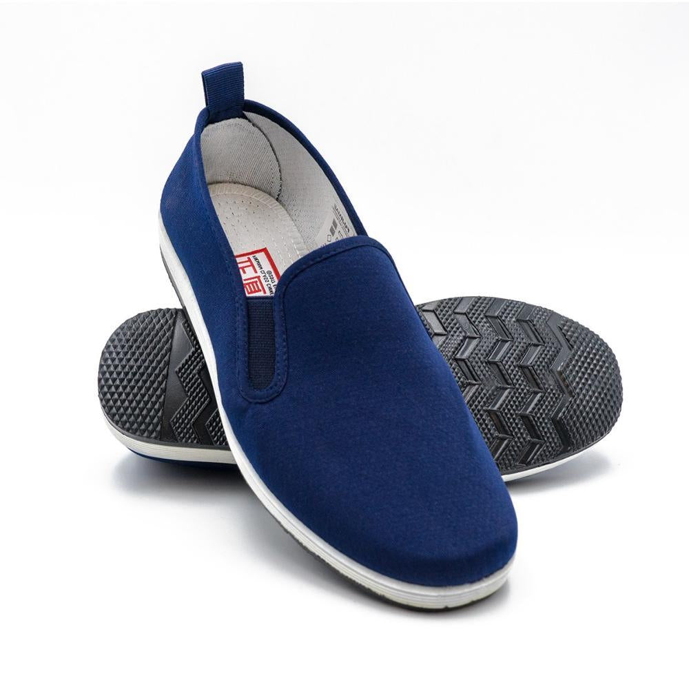 Blue Fujimae Tai Chi Chuan slippers with cotton upper and rubber sole for martial arts practice