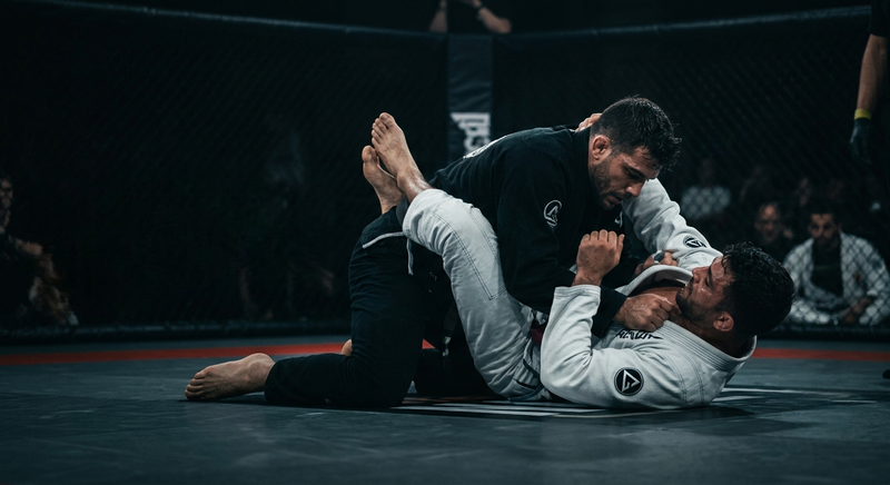 Illustration de l’histoire du Jiu-Jitsu Brésilien des racines japonaises à son essor mondial