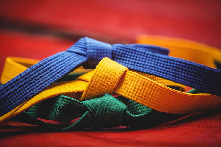 Image de ceinture de couleurs (bleue,jaune,vert) pour le judo