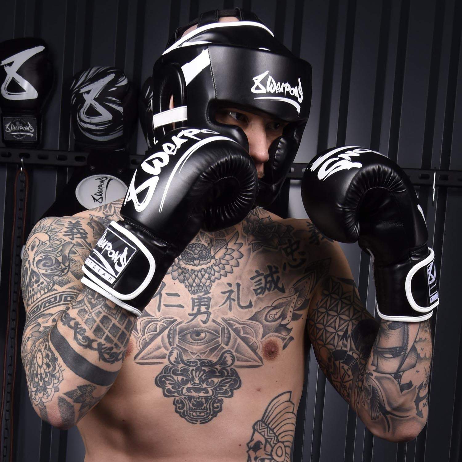 Casque de boxe 8 WEAPONS Unlimited noir et blanc avec mousse haute densité et réglage auto-agrippant