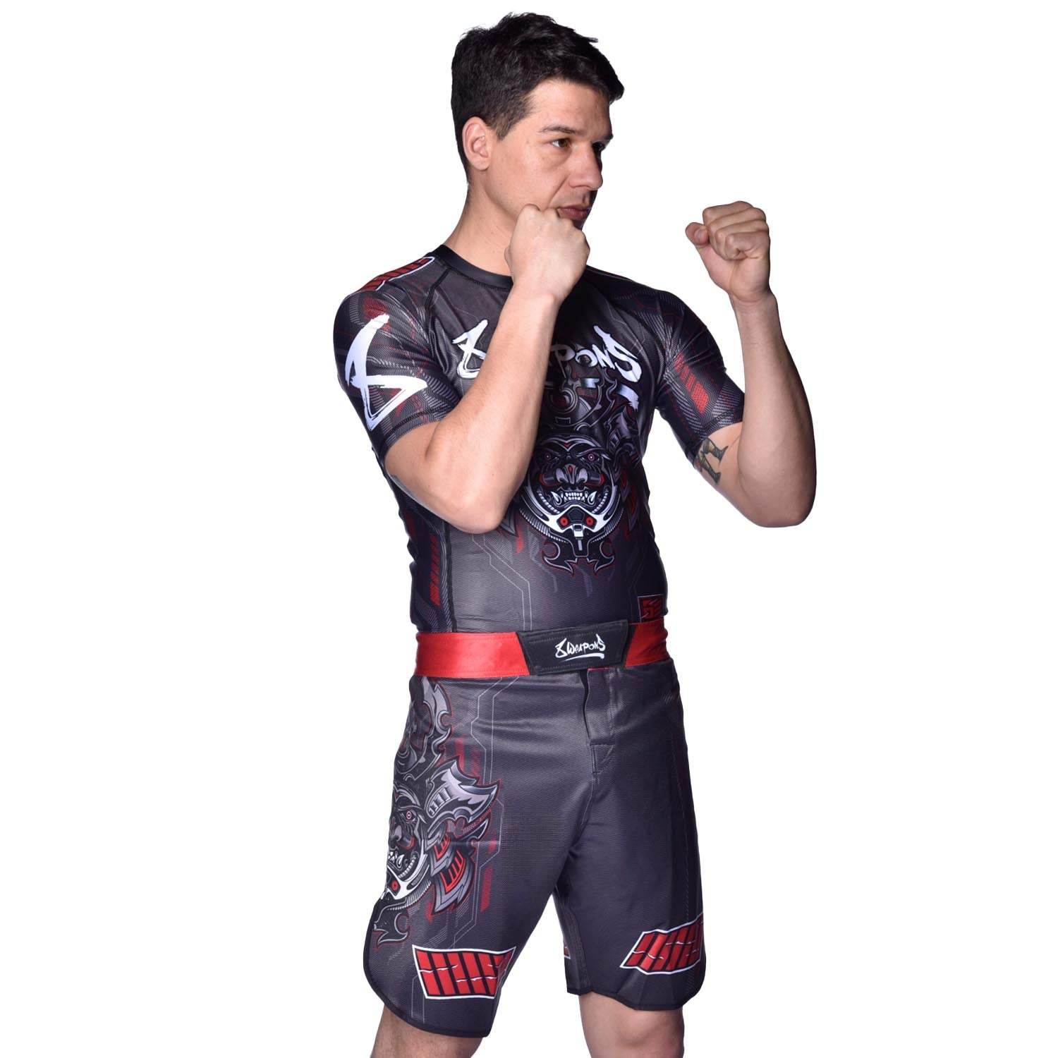 Fightshort 8 WEAPONS Samurai 2.0 noir rouge pour combat et entraînement pieds-poings