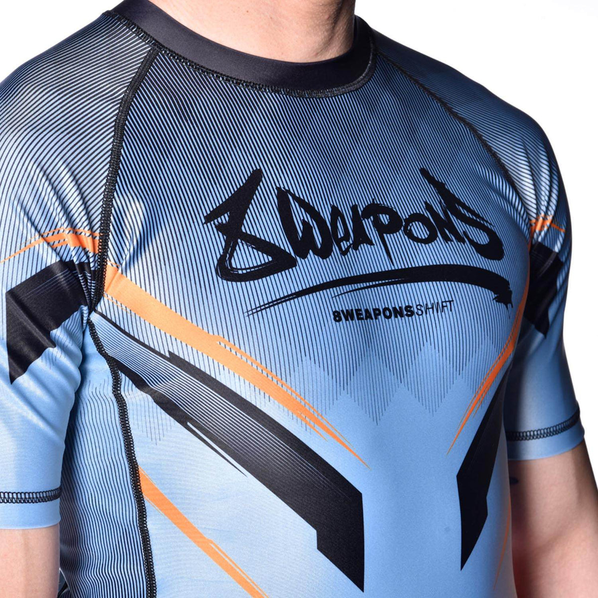 Rashguard manches courtes gris glacé et orange 8 WEAPONS Shift à coupe ajustée et matière extensible