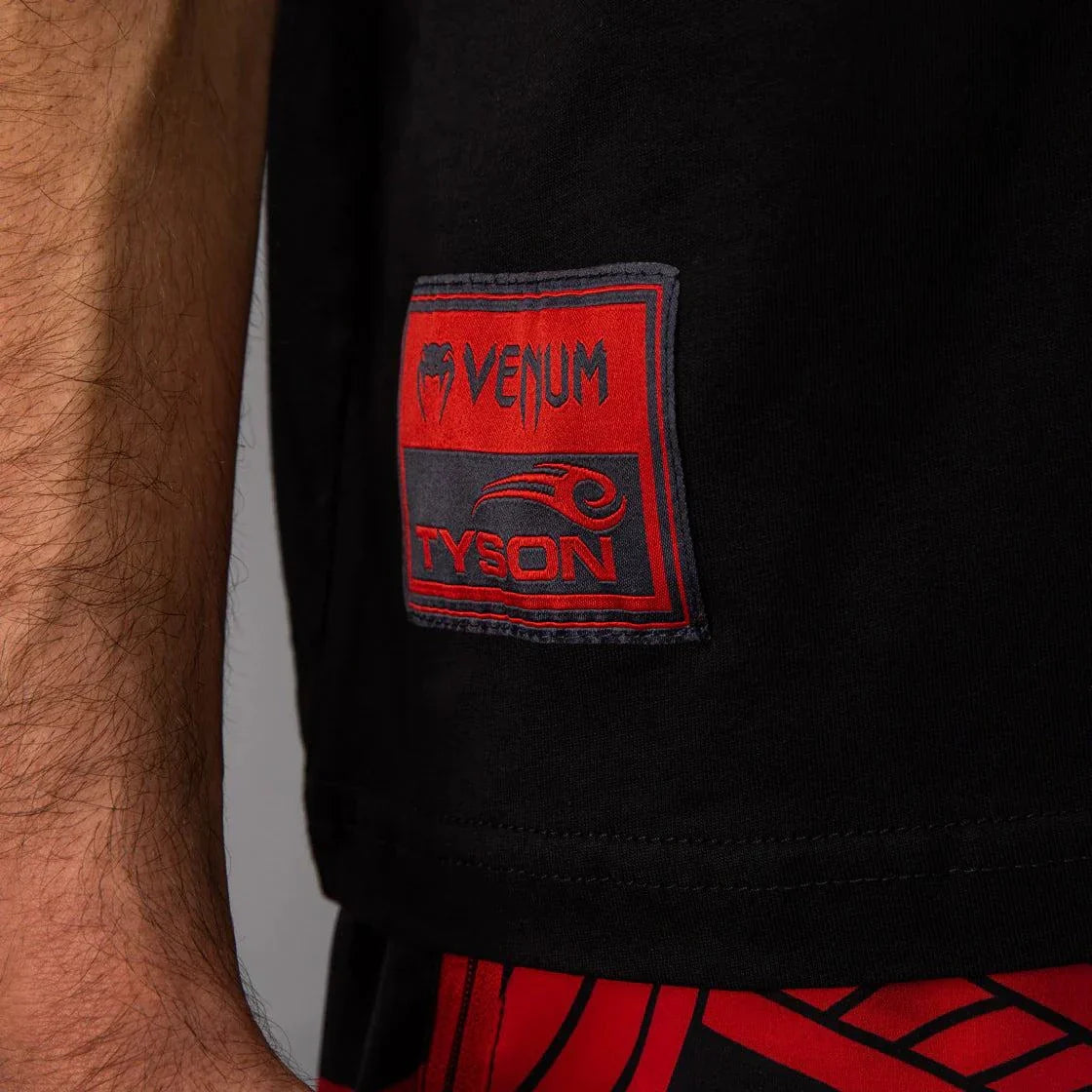 T-shirt Venum x Mike Tyson noir avec design tigre iconique pour boxe et sports de combat