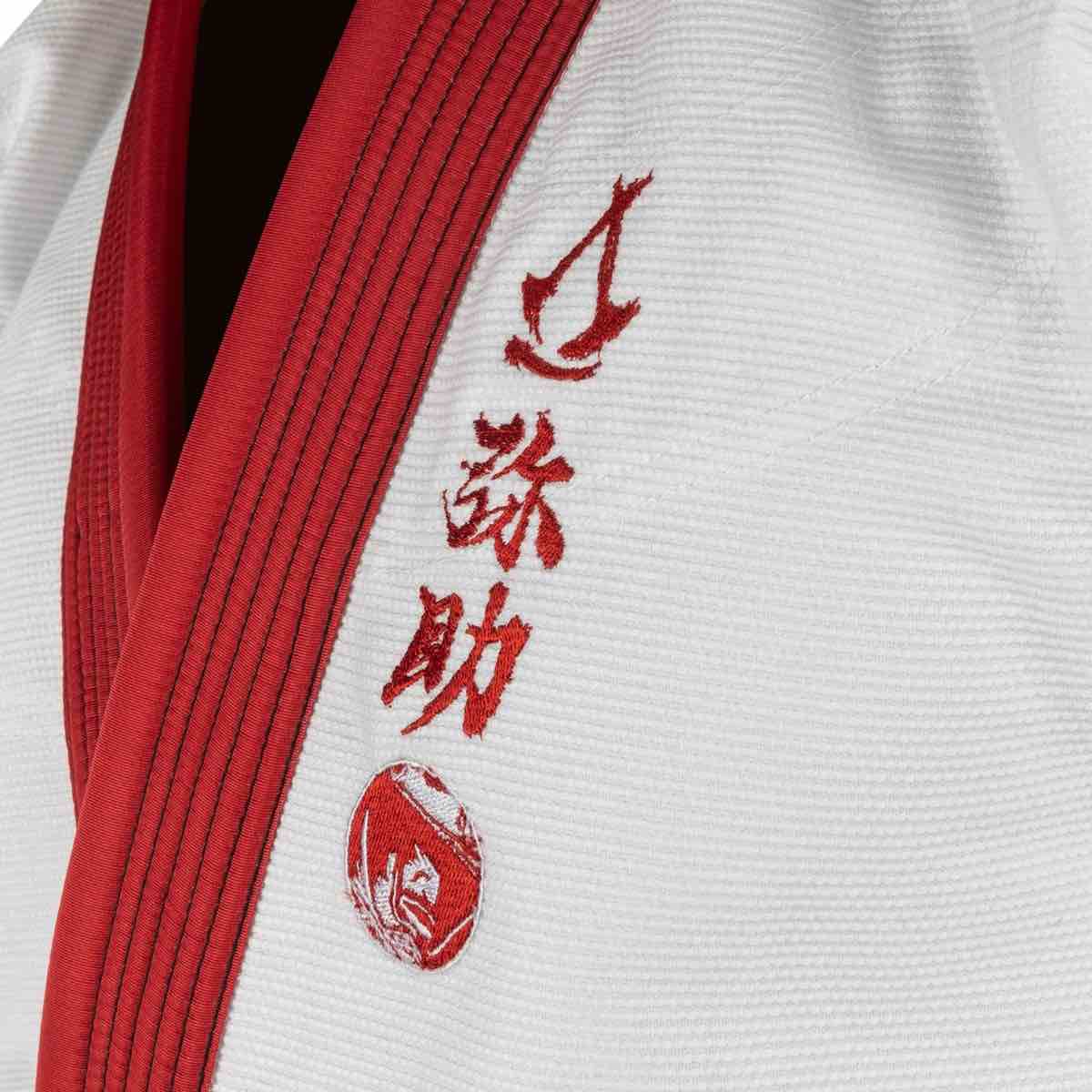 Kimono BJJ Venum x Assassin’s Creed blanc et rouge, inspiration samouraï, haute performance pour jiu-jitsu brésilien