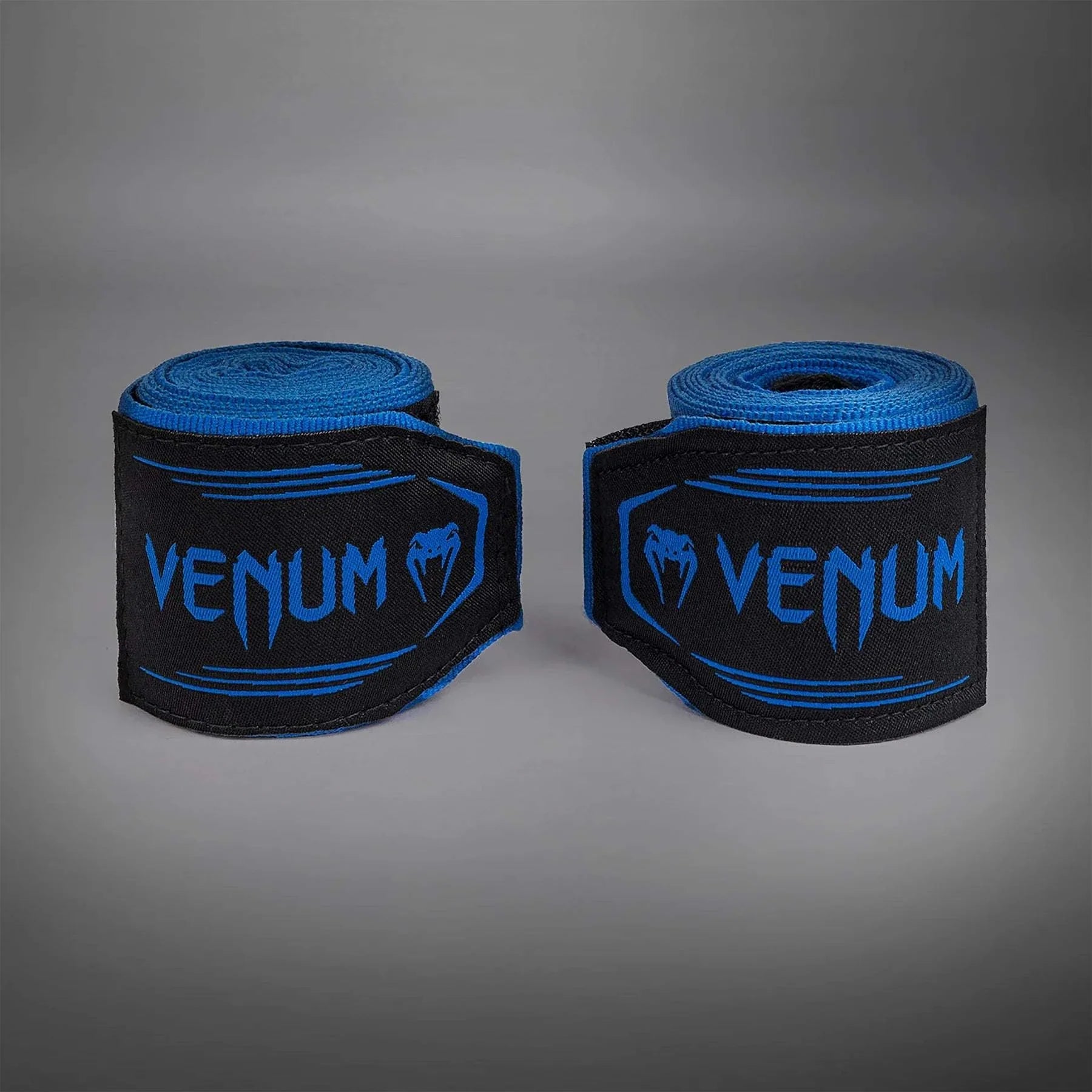 Bandes de boxe Venum bleu royal en coton élastiqué avec velcro et boucle pouce