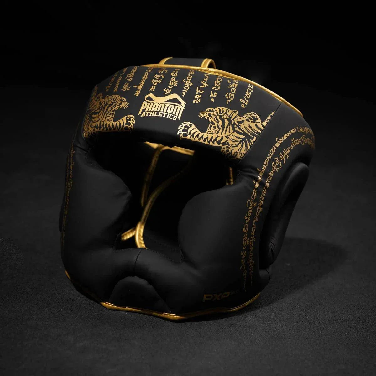 Casque de Boxe Muay Thaï Phantom Athletics avec protection intégrale et design Sak-Yant