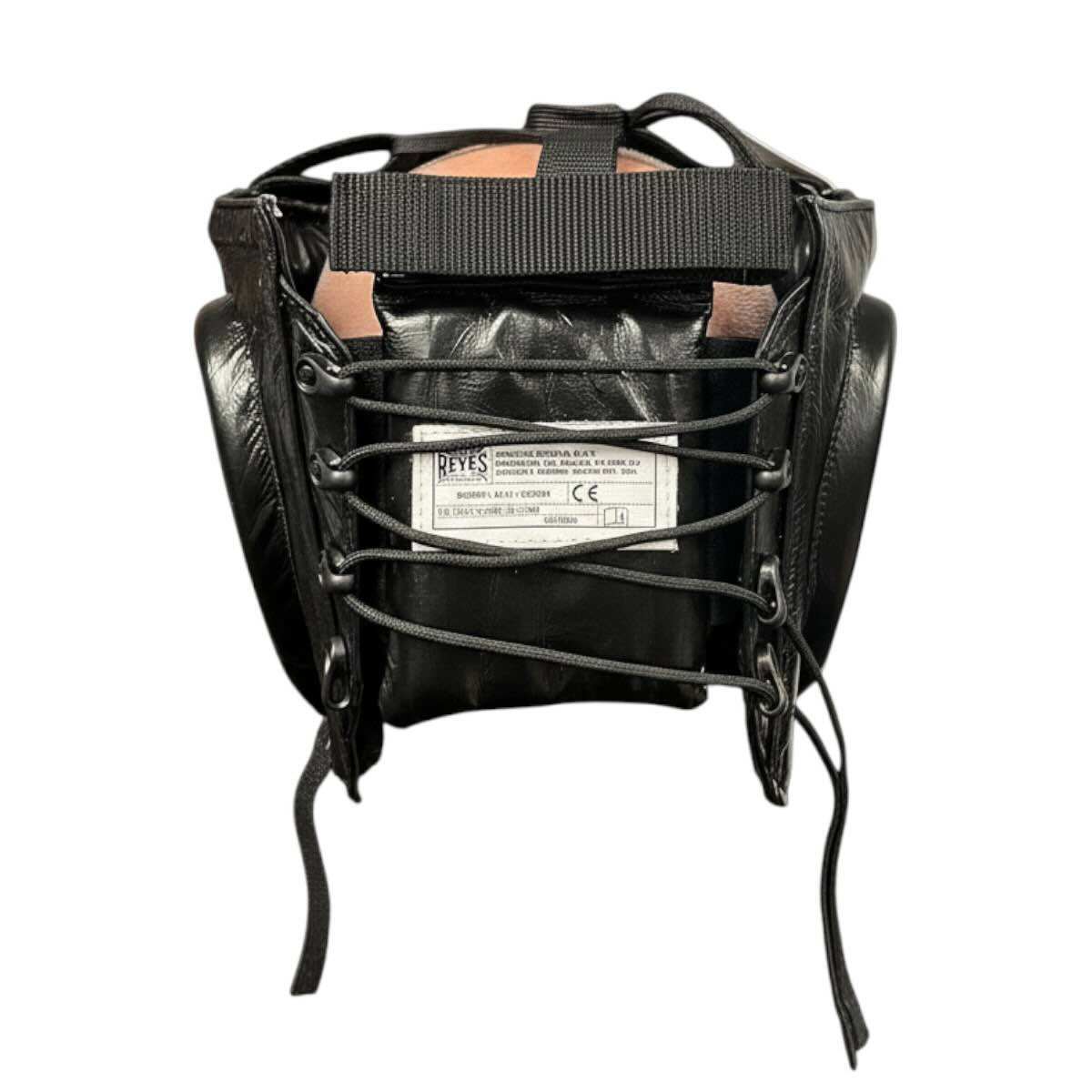 Casque de boxe Cleto Reyes noir semi intégral en cuir haute protection pour sparring