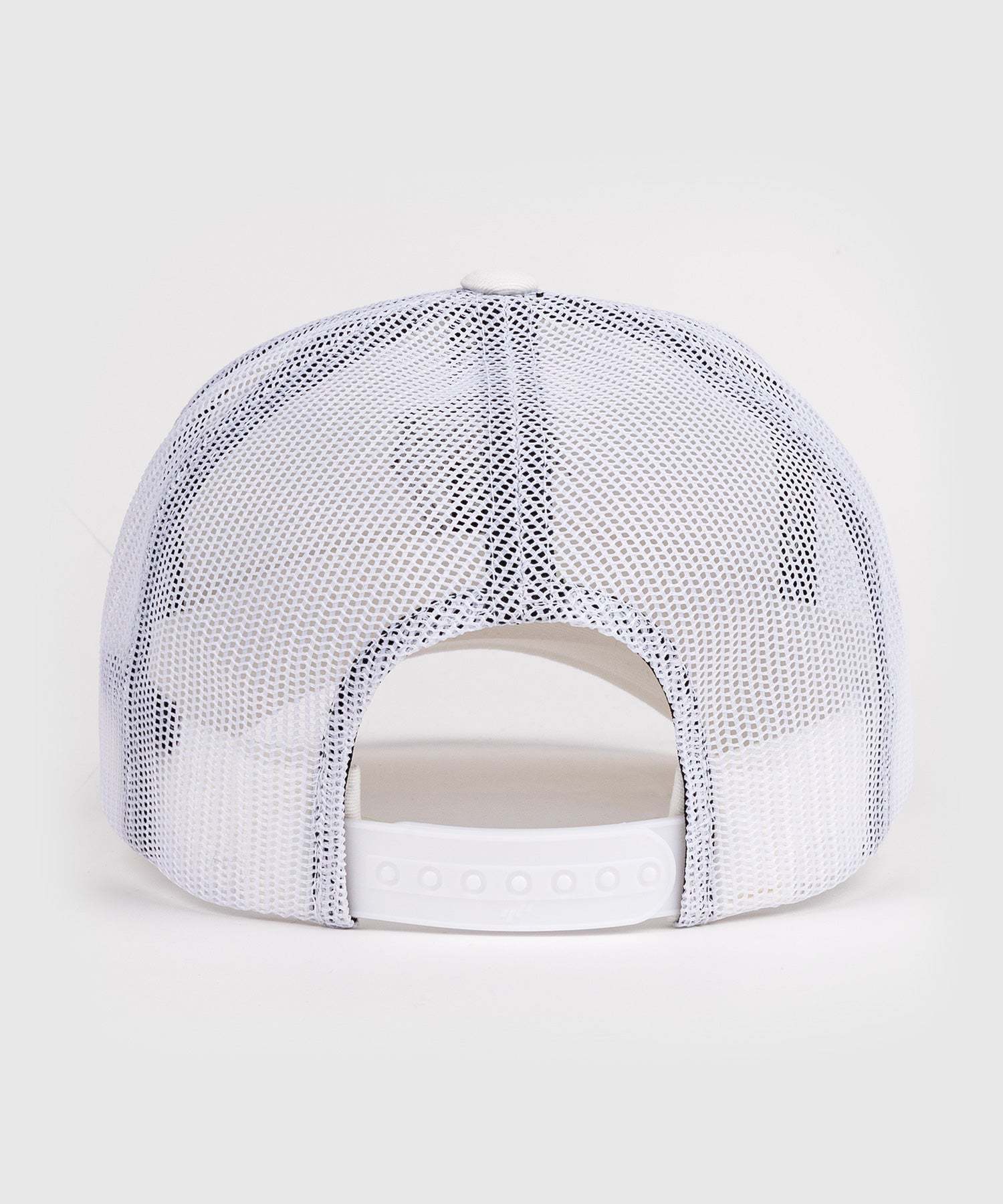 Casquette Venum Trucker blanc neige confortable avec réglage ajustable et protection solaire