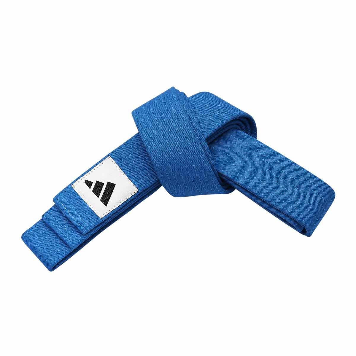 Blue Adidas Ceinture Arts Martiaux martial arts belt made of 100% cotton with reinforced stitching, suitable for judo and karate practitioners.