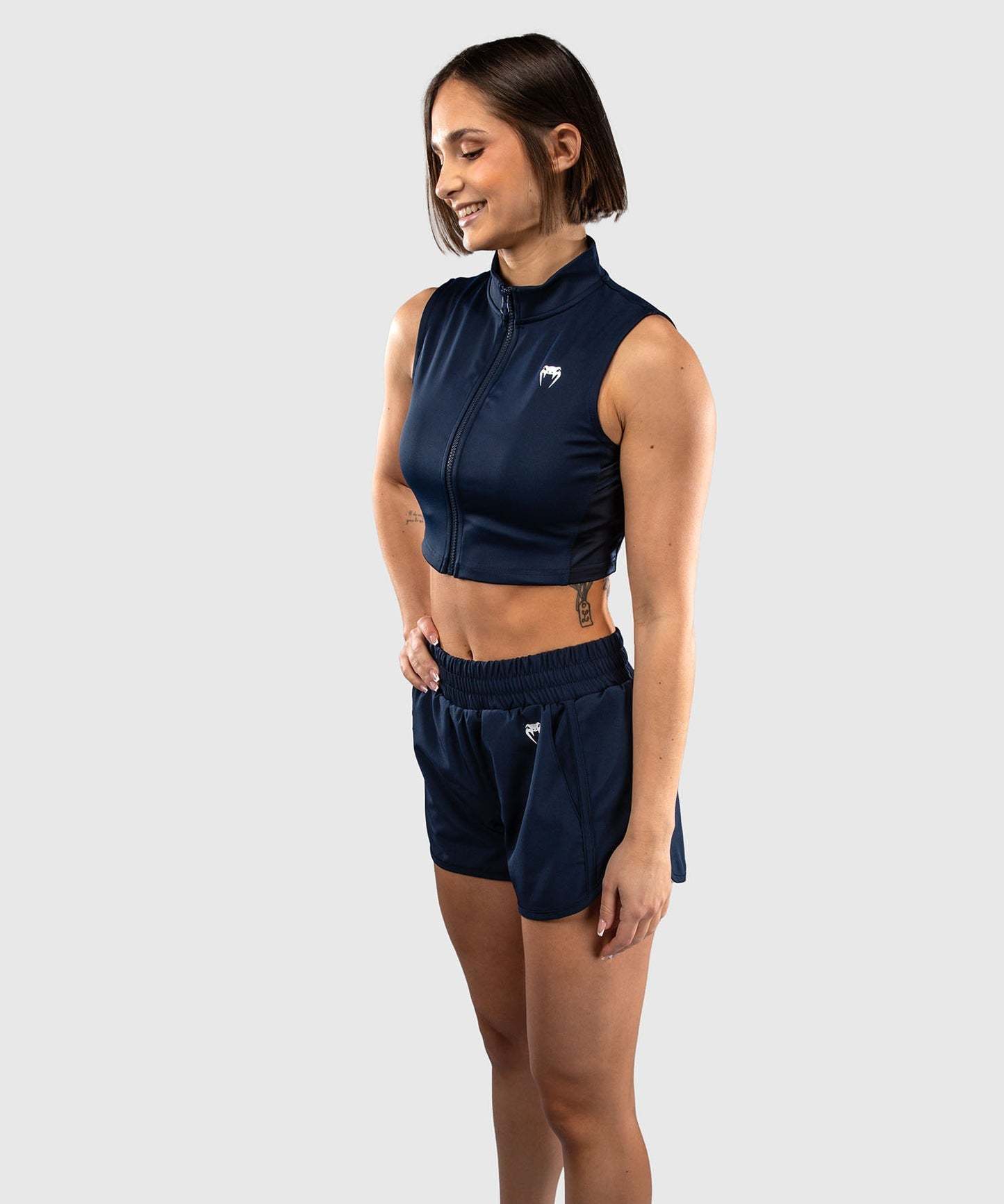 Crop top pour femme Venum Sculpt Shape bleu marine pour training et fitness