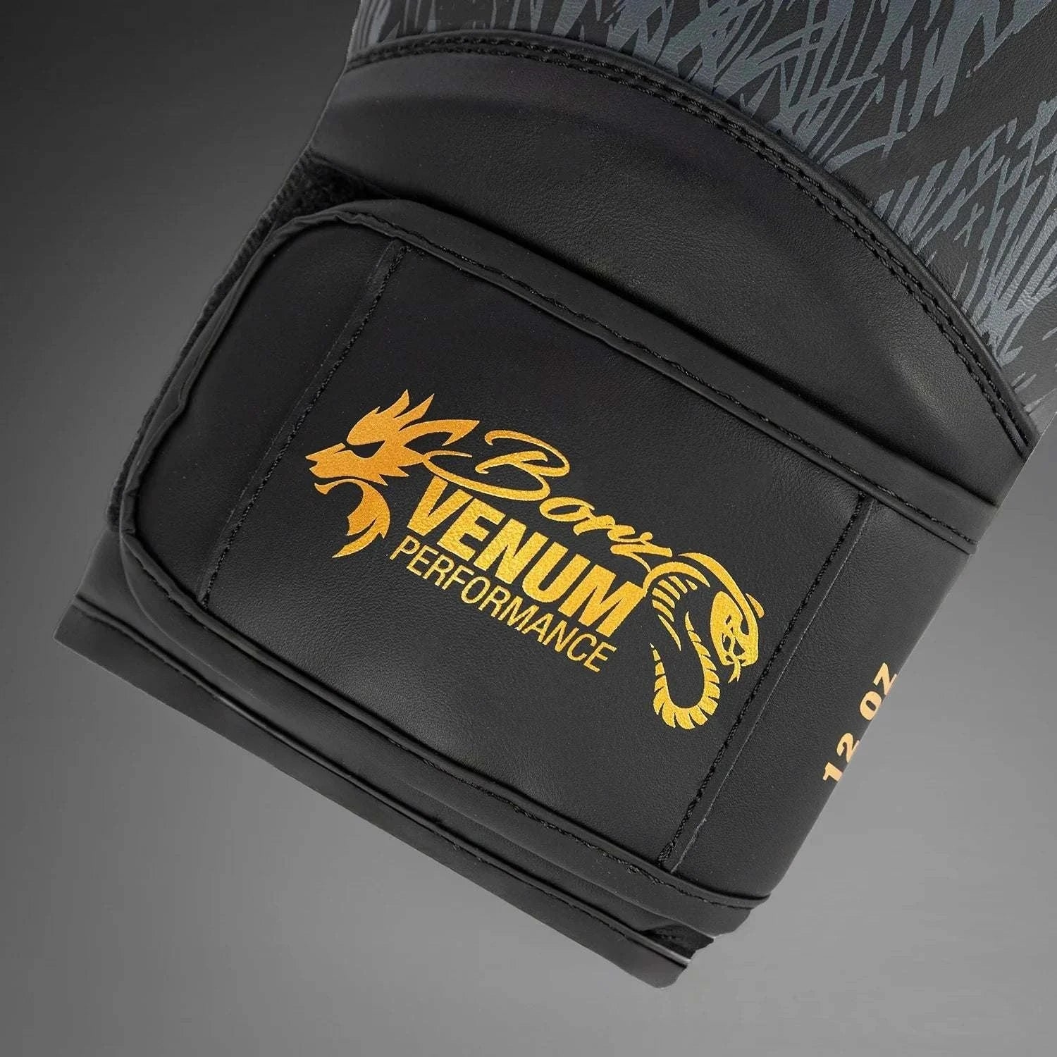 Gants boxe Venum édition limitée noir et or collaboration Khamzat Chimaev
