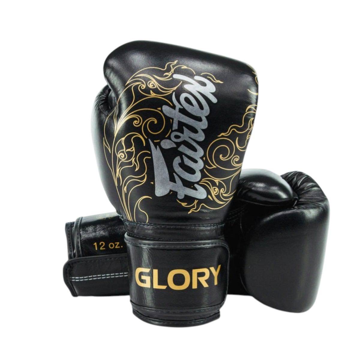Gants de Boxe Fairtex x Glory noirs en cuir, mousse double densité, manchette extra longue pour boxe et Muay Thai.