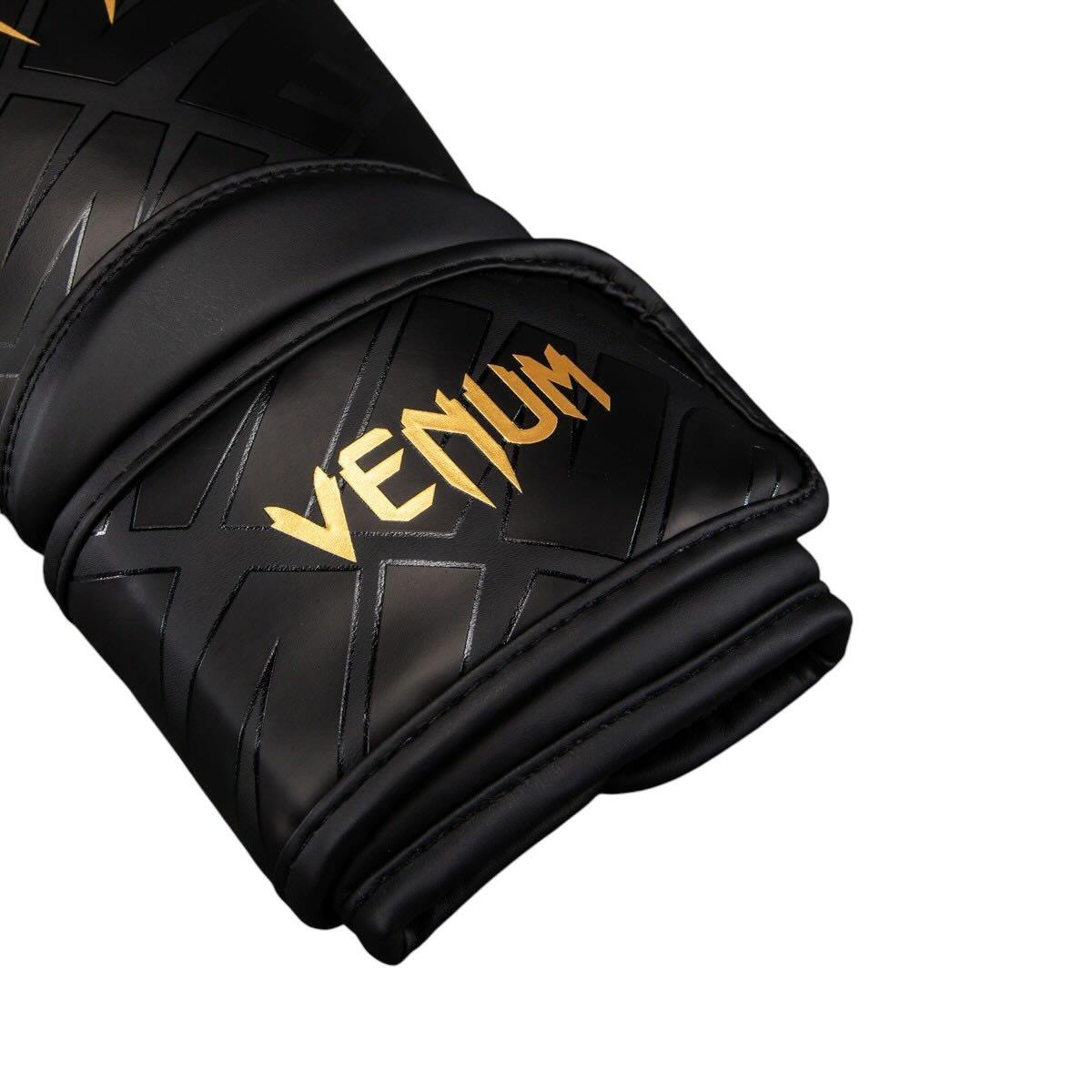 Gants de Boxe Venum Contender 1.5 XT 3D noir et or en semi-cuir robuste pour entraînement sécurisé
