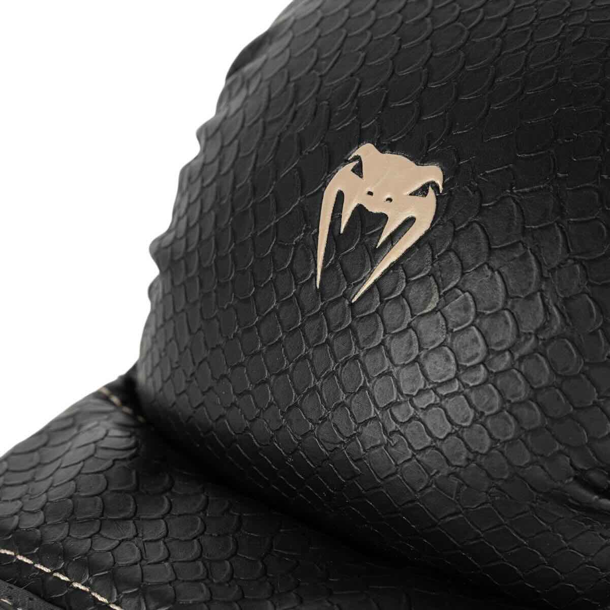 Gants MMA Sparring Venum Impact Evo Scales noirs en cuir haute protection avec mousse absorbante