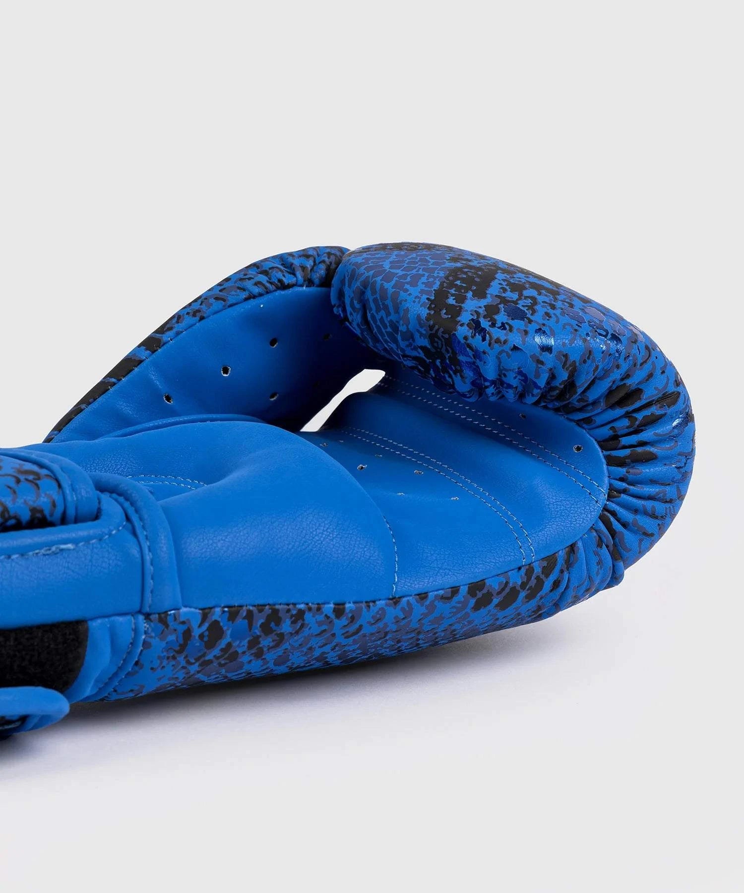 Gants de boxe Venum Amazonia