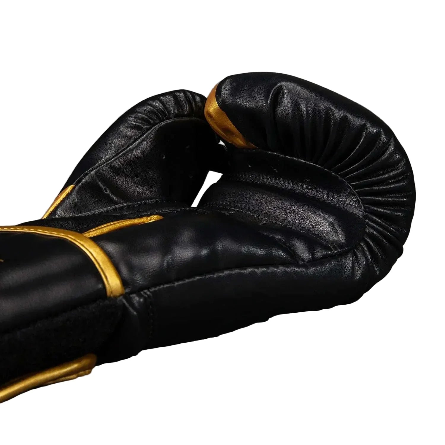 Gants de boxe Venum Challenger 2.5 noir et or, confort et protection optimaux pour boxe anglaise, muay thaï et MMA