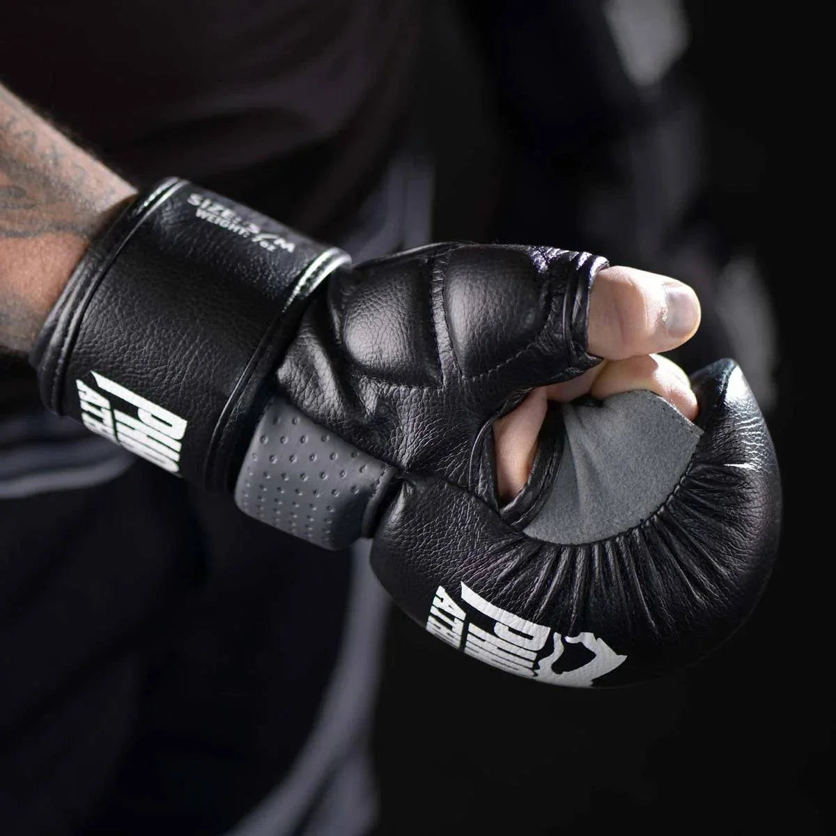 Gants de combat MMA RIOT avec protection 360° et maintien du poignet pour sparring sécurisé