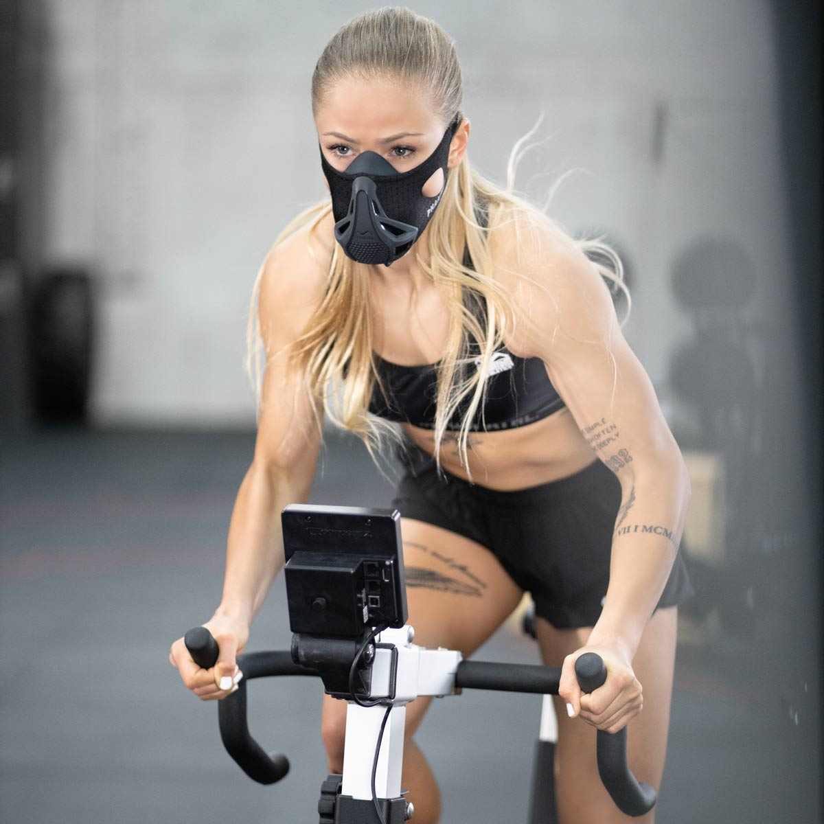 Masque d'Entraînement Phantom Athletics noir pour améliorer la respiration et l'endurance sportive