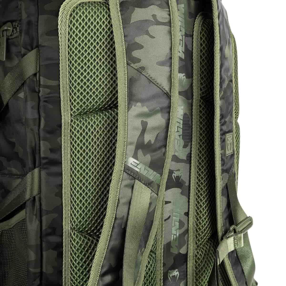 Sac à dos Venum Challenger Xtrem Khaki camouflage modulable 45-63L robuste et imperméable