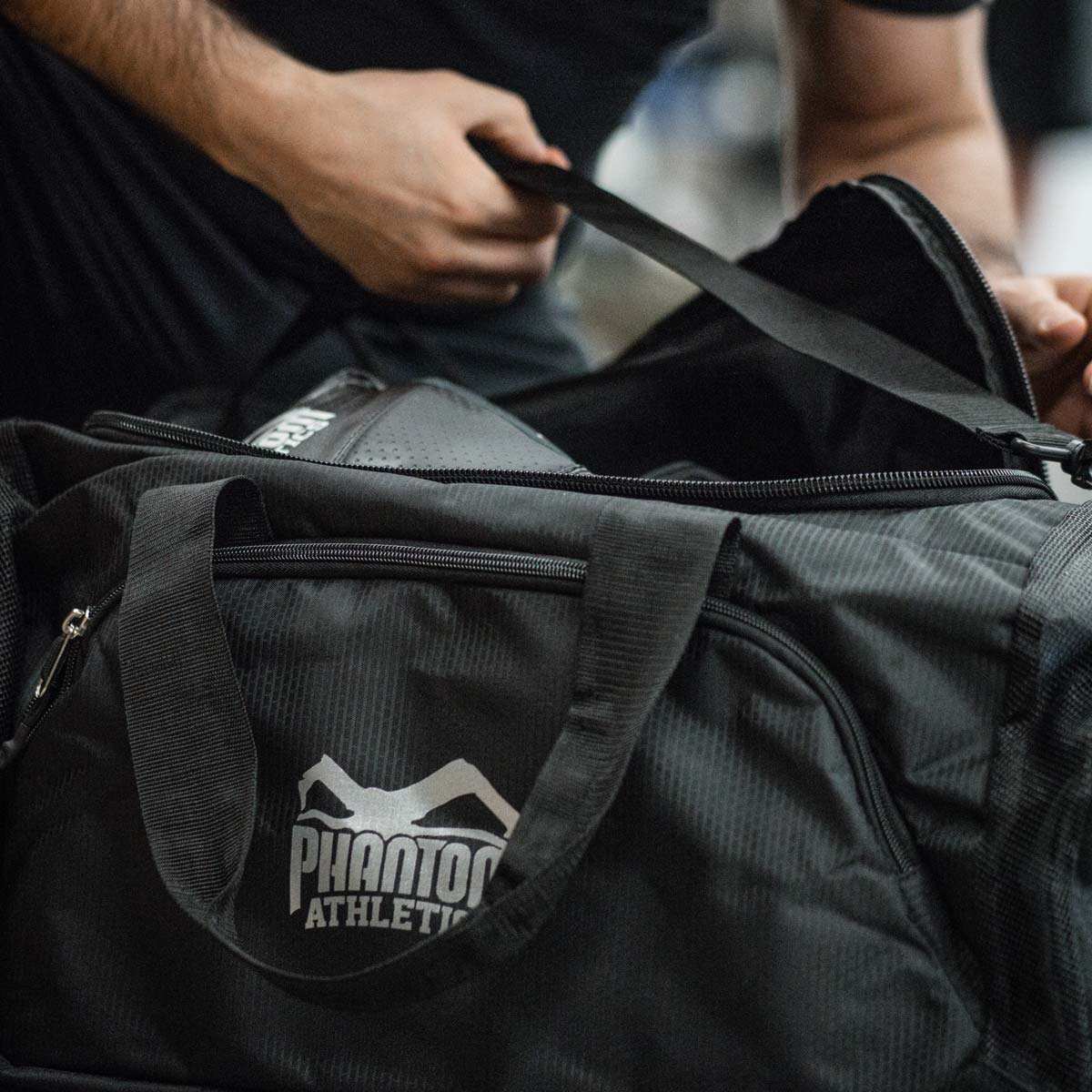 Sac de sport SHADOW noir Phantom Athletics robuste et spacieux pour entraînement combat