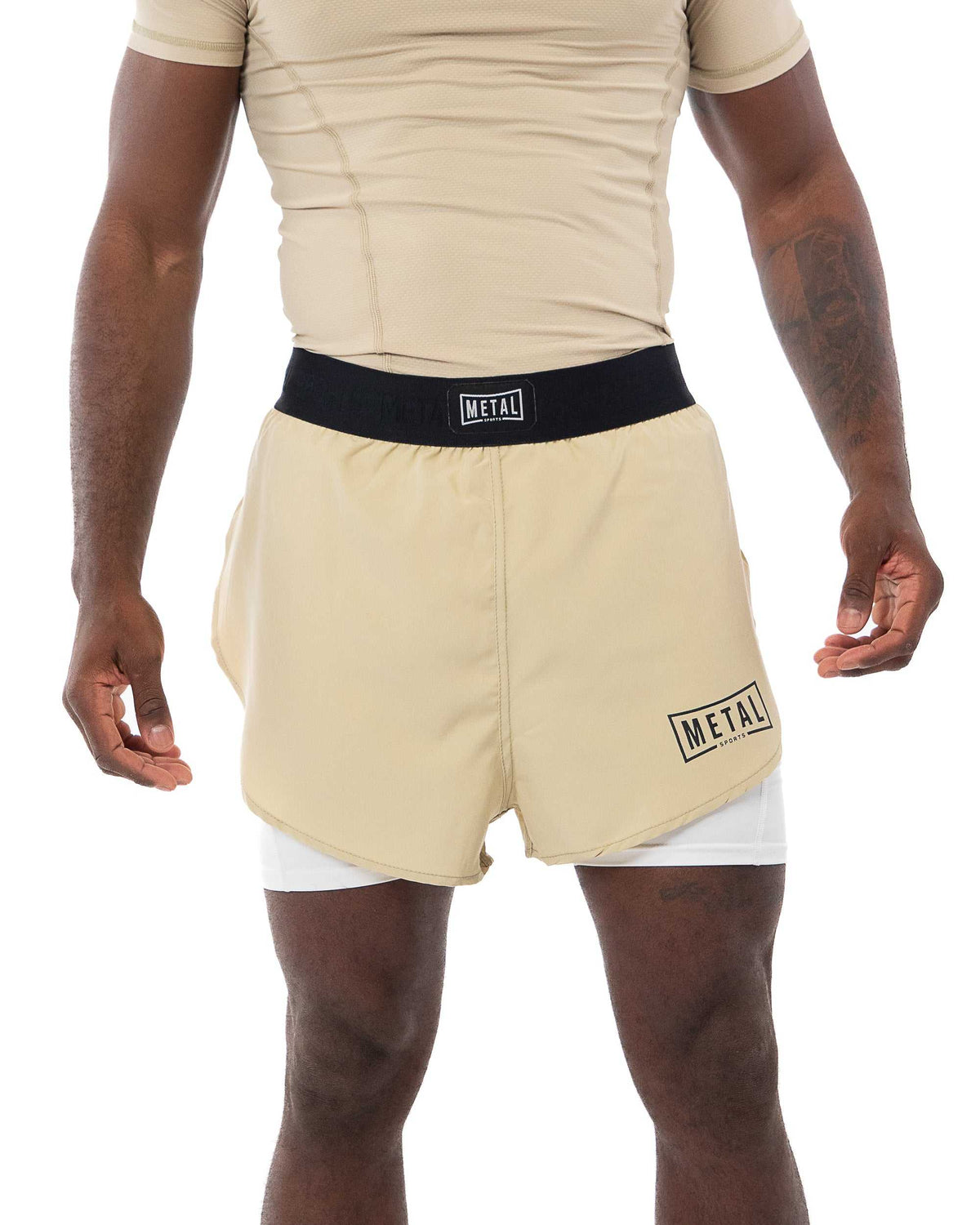 Short 2en1 – Metal Boxe léger beige avec compression intégrée pour MMA