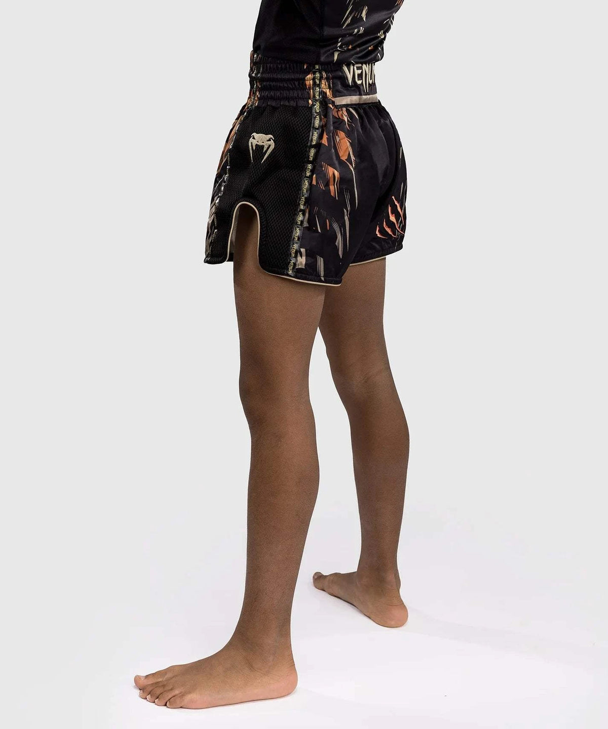 Short Muay Thai Venum enfant Tiger - Noir/Orange Néon