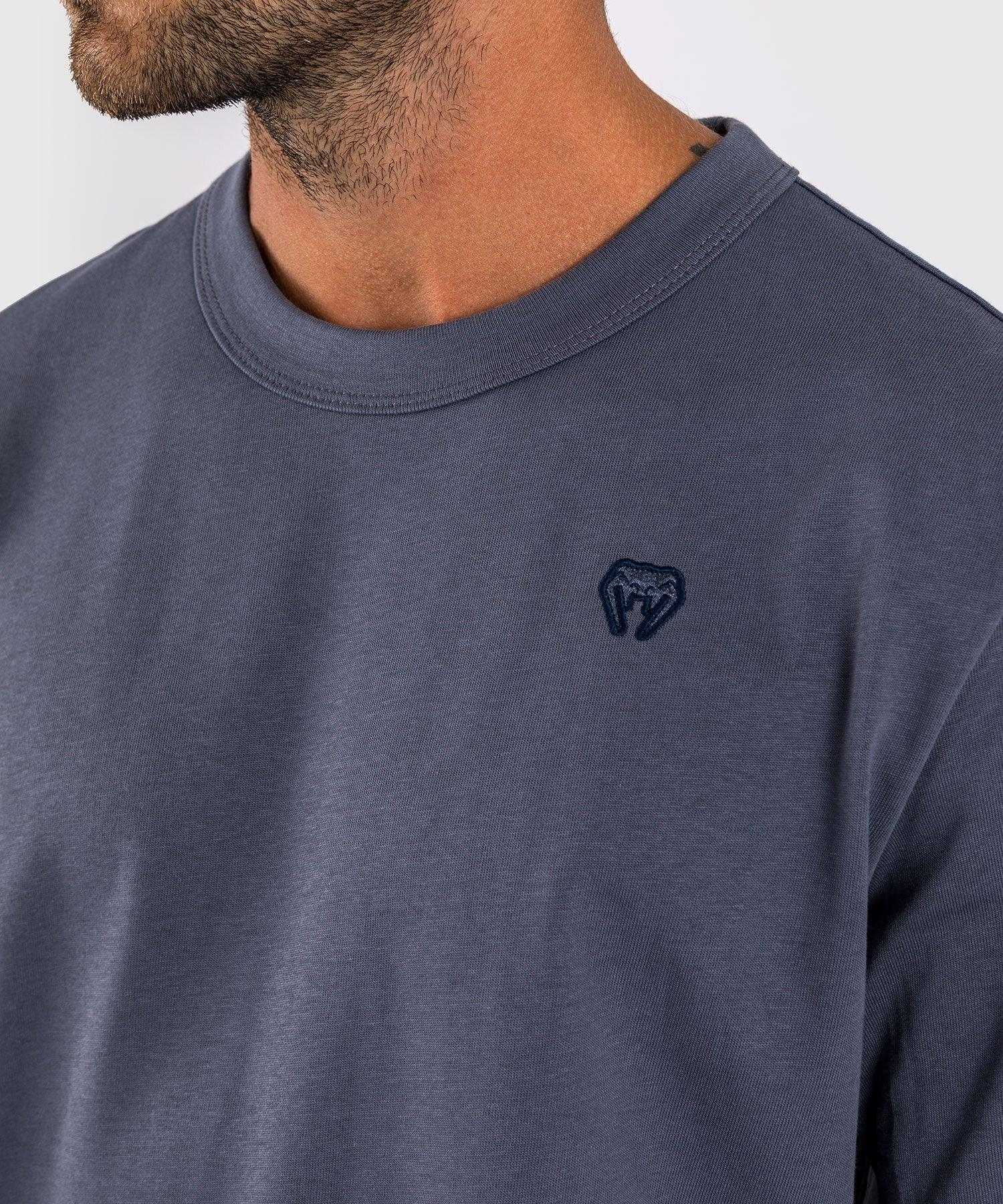 Silent Power de Venum navy blue crew neck t-shirt with subtle embroidered logo on chest