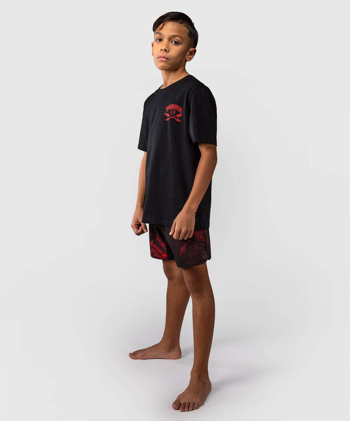 T-shirt enfant noir et rouge Venum Wolf Atak avec graphisme loup, confortable et adapté au sport