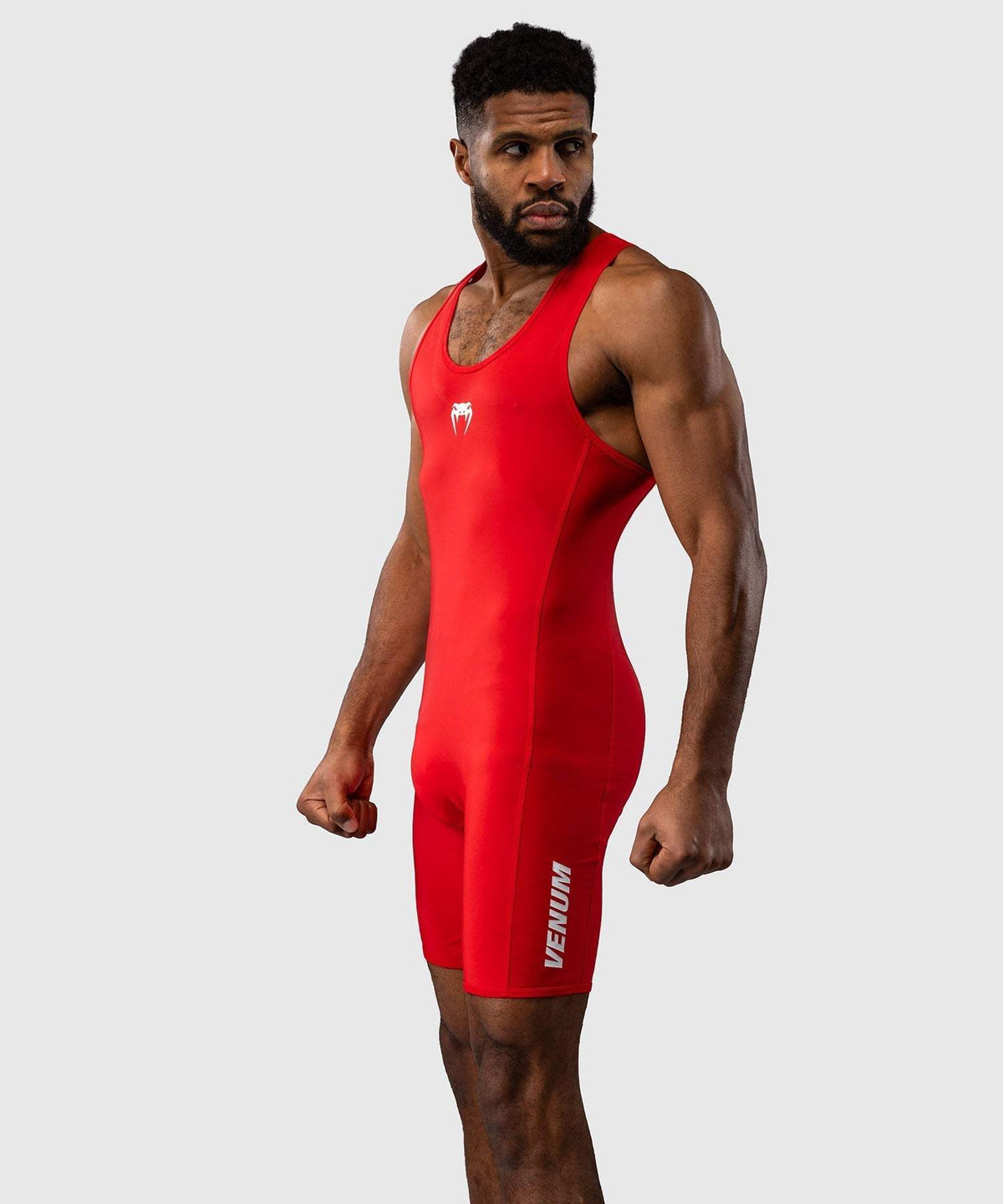 Combinaison de lutte homme Venum noire, tissu compressif, extensible et séchage rapide pour entraînement et compétition