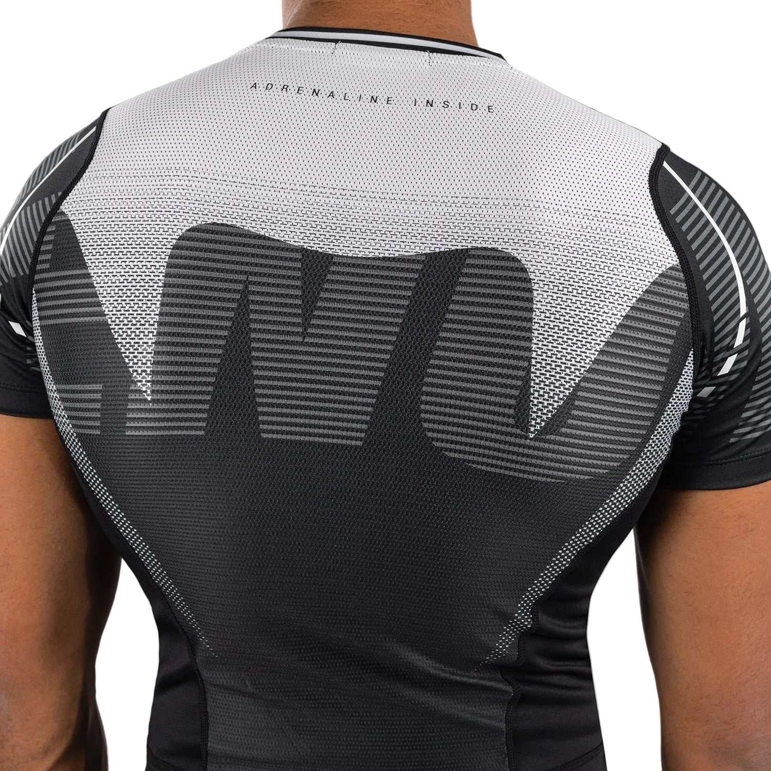 Rashguard Adrenaline Venum Noir Argent Gris pour MMA et sports de combat