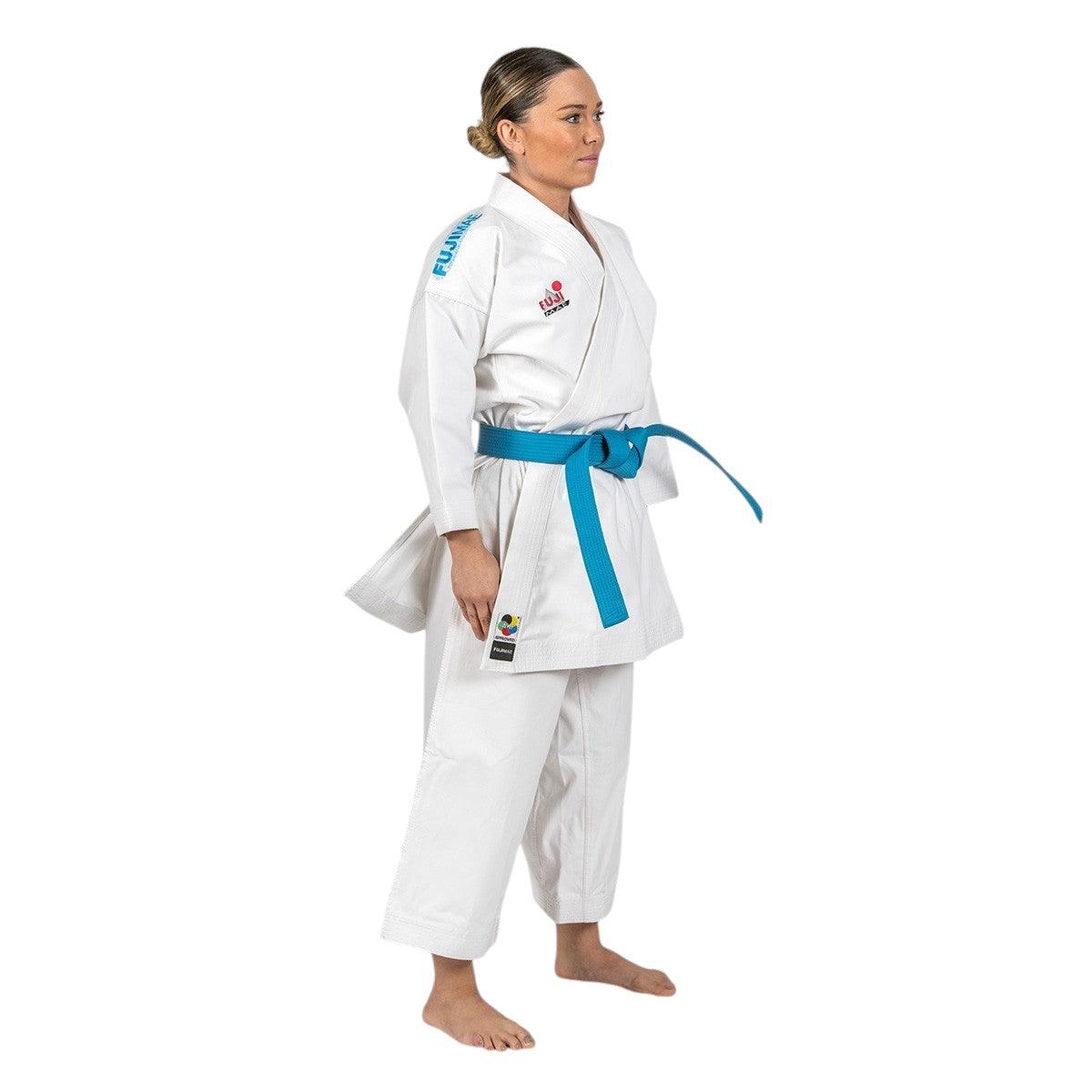 Veste Karaté FUJIMAE Kata Budokan homologuée WKF en coton brossé avec broderie rouge ou bleue pour compétition Kata