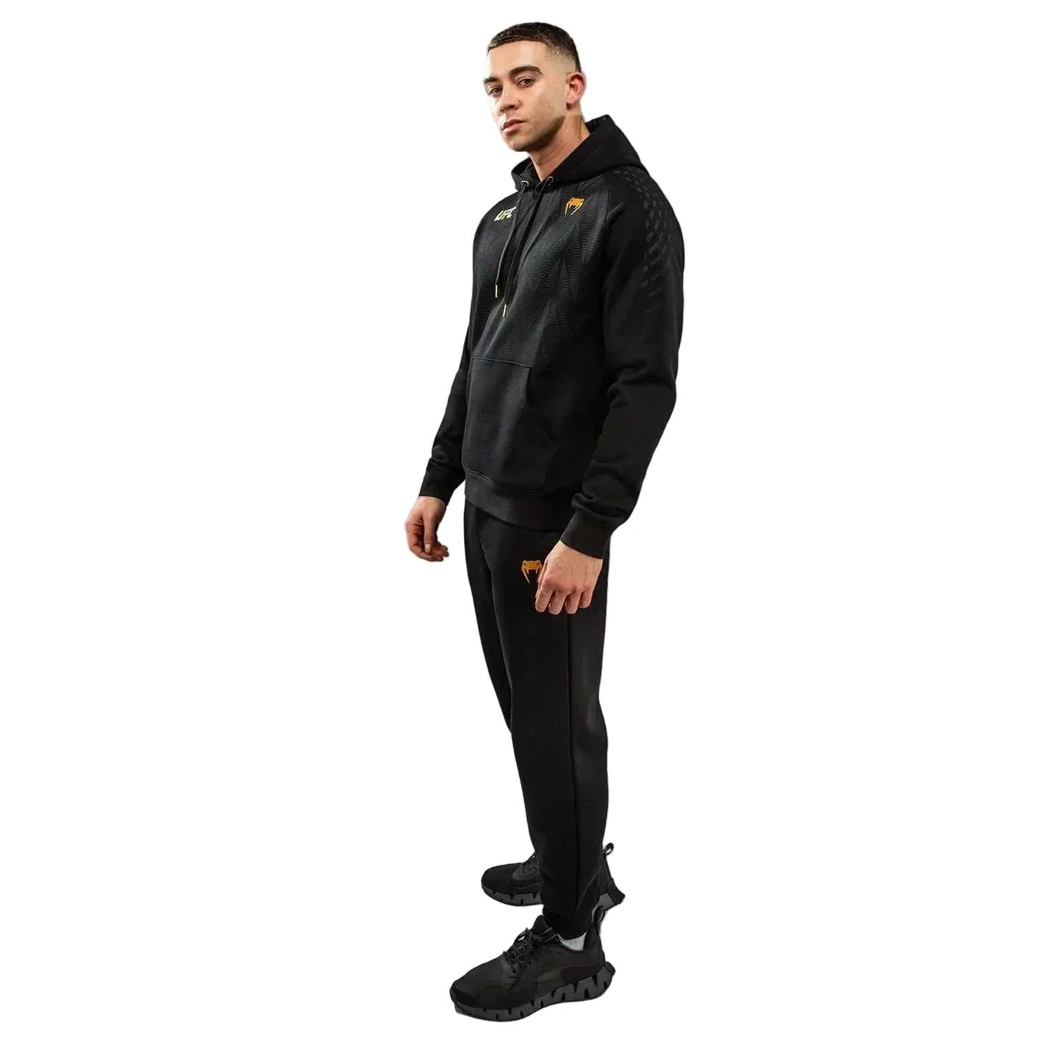 Hoodie Venum UFC Zenith Replica noir et or pour entraînement et lifestyle MMA