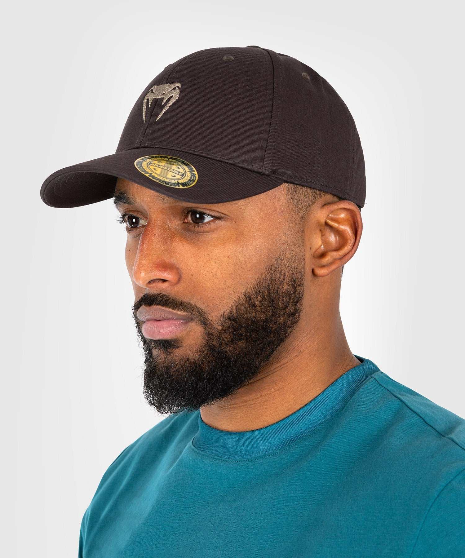 Casquette Venum Classic 2.0 noire avec logo brodé blanc et fermeture réglable