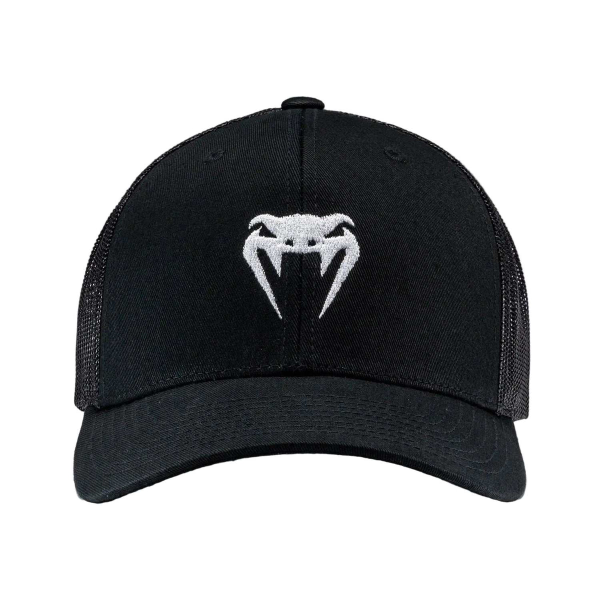 Casquette Venum Classic Trucker noire avec logo blanc, maille respirante et fermeture ajustable pour confort sportif.