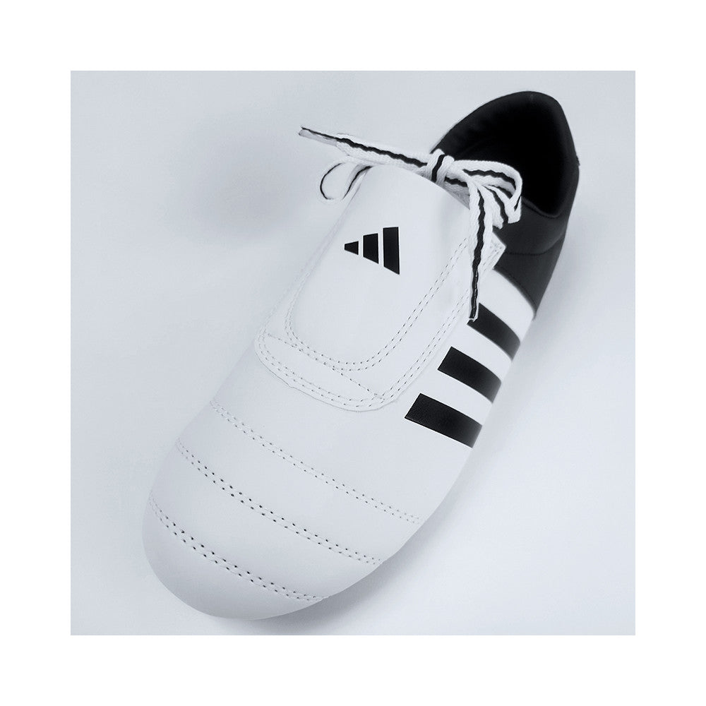 Point de pivot sous la semelle de l'Adi-Kick II adidas