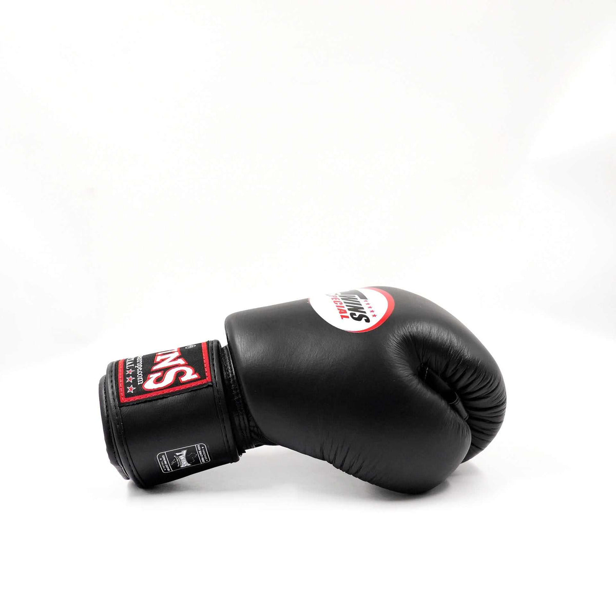 Paire de gants de boxe thaï Twins Air Flow en cuir noir