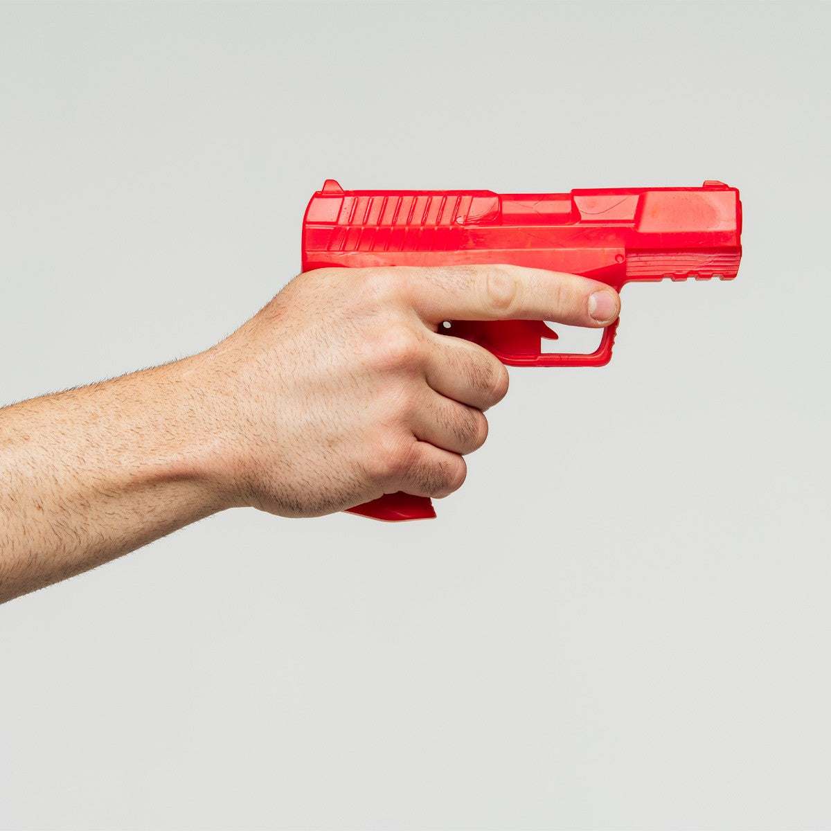 Détail du caoutchouc TPR du pistolet d'entraînement FUJIMAE rouge