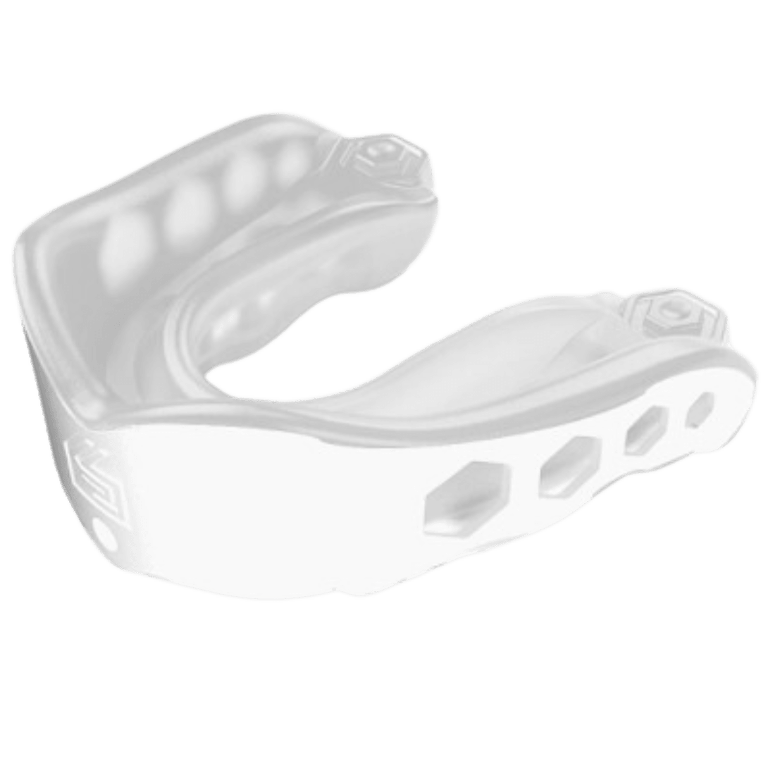 Protège-dents Shock Doctor blanc en matière souple, avec gouttière moulée et canaux de respiration intégrés.